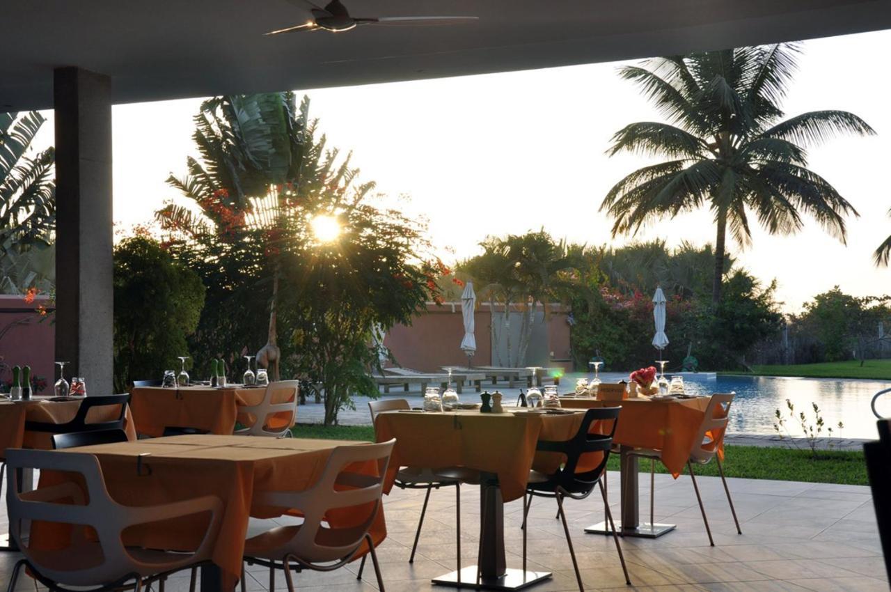 Leo'S Beach Hotel - Adults Only Brufut Eksteriør bilde