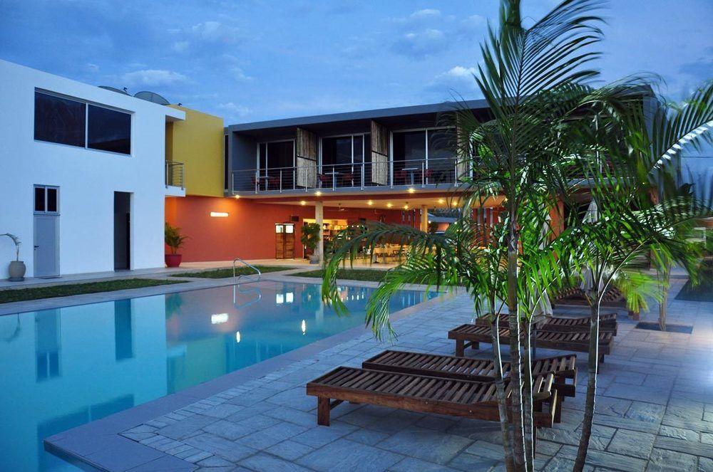 Leo'S Beach Hotel - Adults Only Brufut Eksteriør bilde