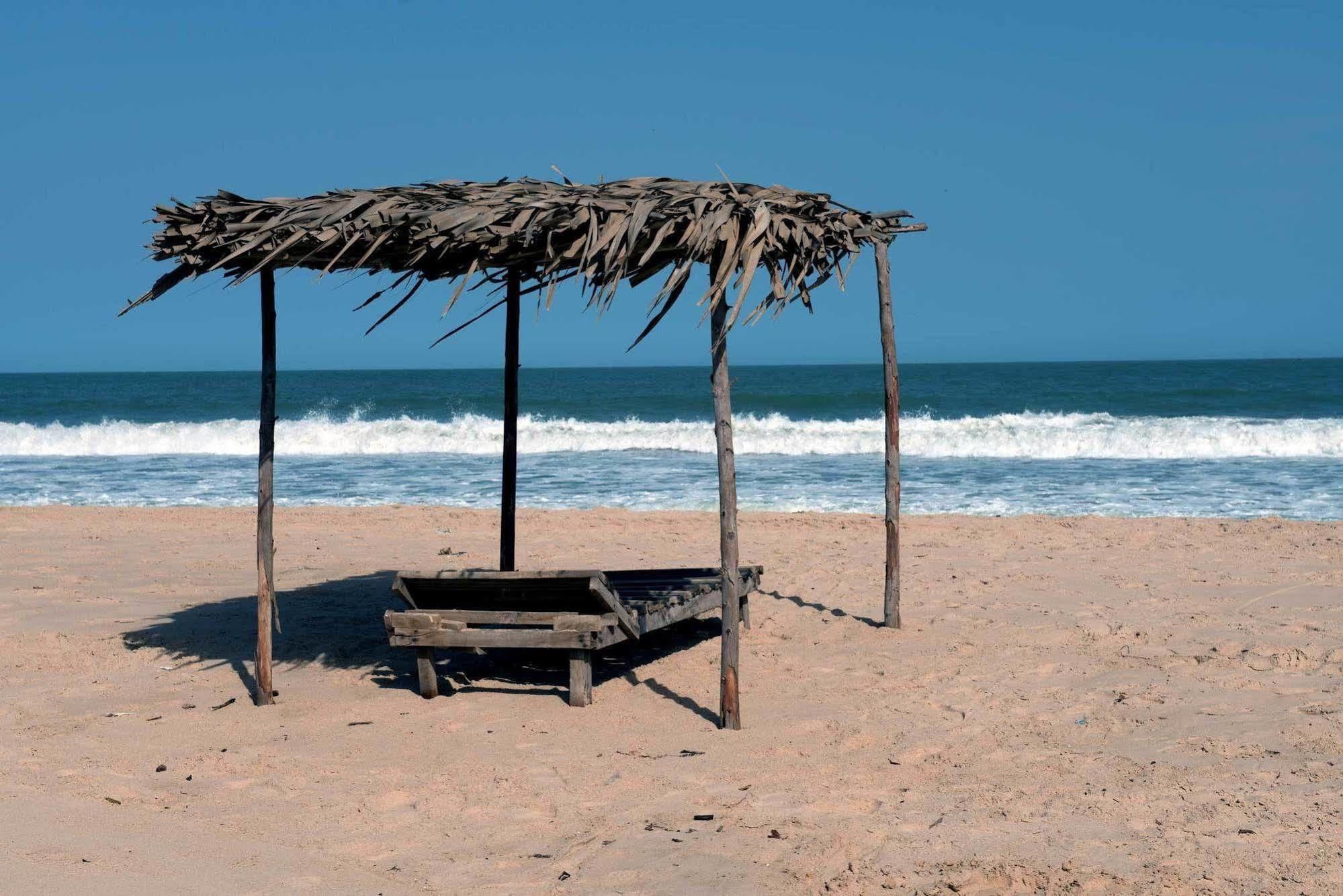 Leo'S Beach Hotel - Adults Only Brufut Eksteriør bilde